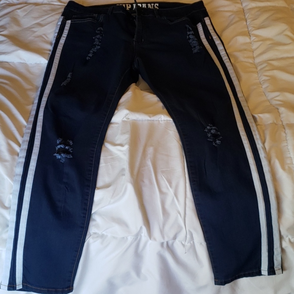 VIP Distressed Jeans